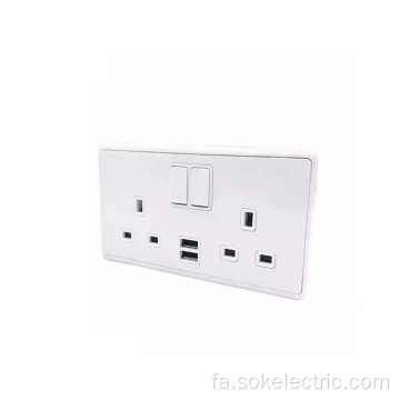 پریزهای برق سفید با سوکت و کلید USB